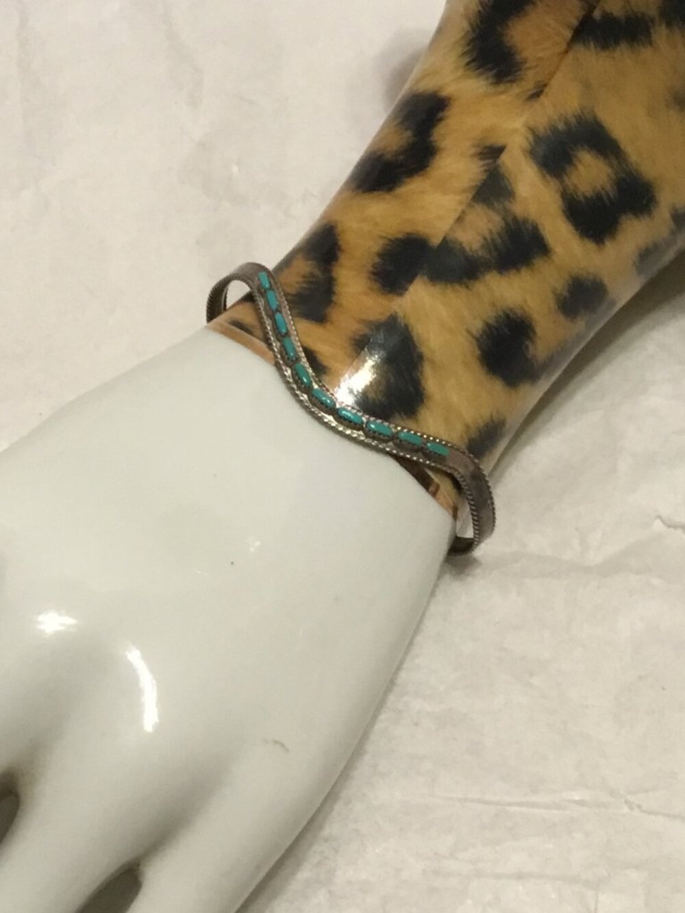 Fabulous sterling silver and turquoise cuff bracelet - Navaho??